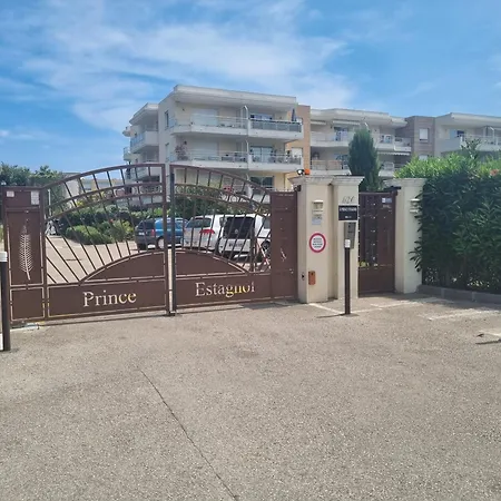Apartment Joli Climatise Avec Jardin Dans Avec Piscine *
