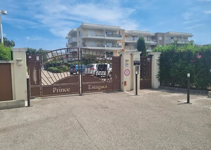 Διαμέρισμα Joli Climatise Avec Jardin Dans Avec Piscine *